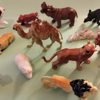 Set animali miniatura plastica