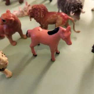 Set animali miniatura plastica