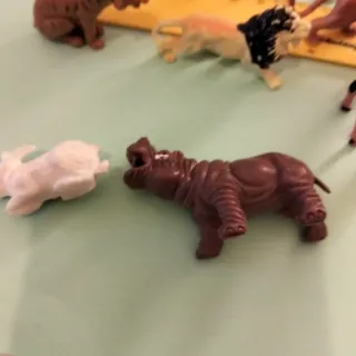 Set animali miniatura plastica