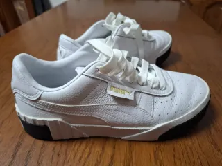 Zapatillas Puma Blancas y Negras