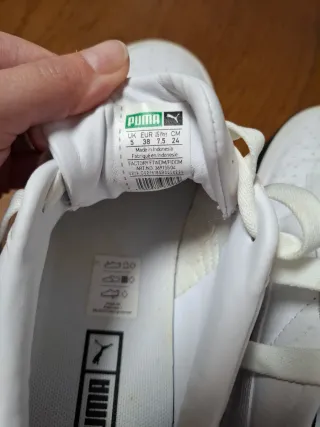 Zapatillas Puma Blancas y Negras