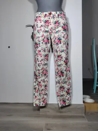 Pantalón pitillo floral Suiteblanco Talla 40