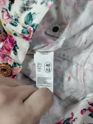 Pantalón pitillo floral Suiteblanco Talla 40