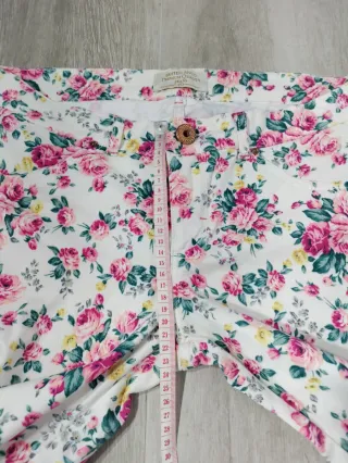Pantalón pitillo floral Suiteblanco Talla 40