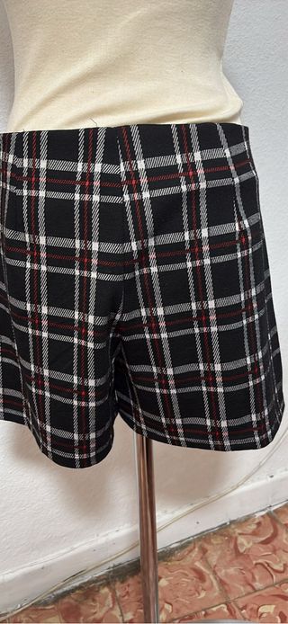 Falda pantalón cuadros botones