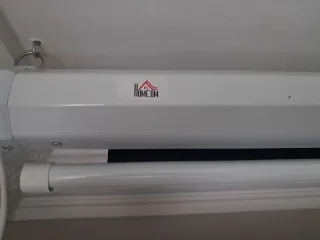 Proyector JBL Home Cinema + Pantalla Enrollable