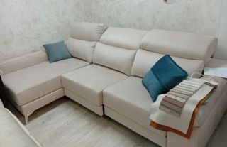 Sofá modular beige y azul