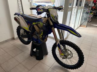 Sherco 300 4T SEF Factory Enduro Moto