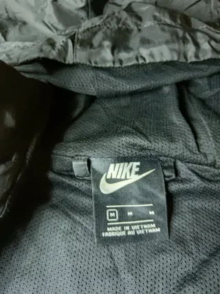 Giacca Nike Windrunner Uomo Nera Taglia M