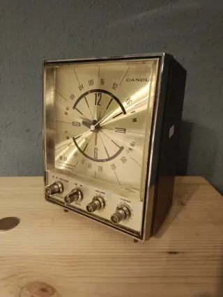 Radio Reloj Despertador Candle AM/FM Vintage