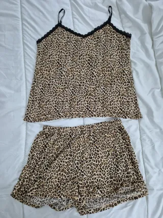 Pijama leopardo top y shorts