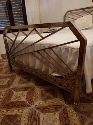 Cama antigua niquelada