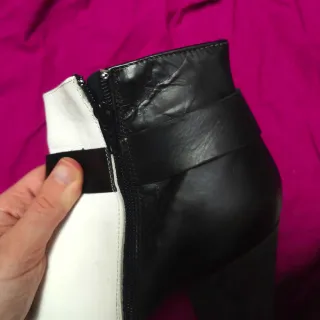 Botines Bicolor Tacón Hebilla