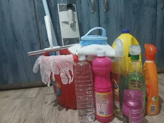 Me ofrezco como cuidadora y limpiadora