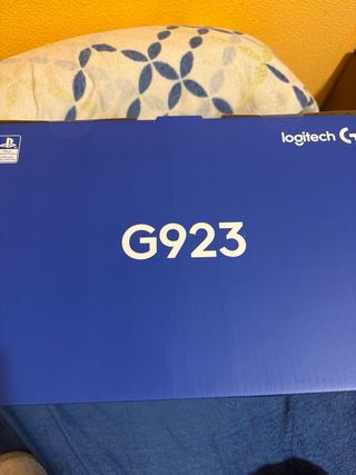 Volante Logitech G923 Trueforce PS5/PS4