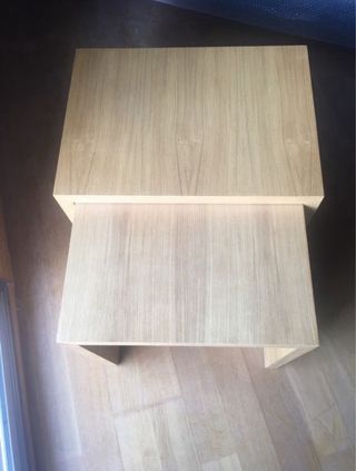 Juego de mesas auxiliares de madera