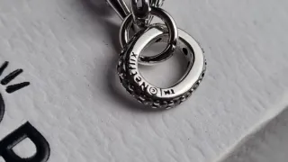 Colgante Pandora Demogorgon Netflix charm