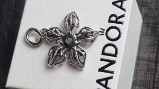 Colgante Pandora Demogorgon Netflix charm