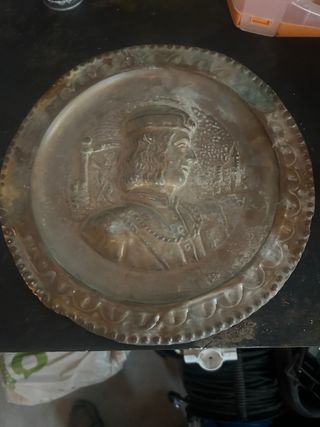 Piatto decorativo antico con ritratto