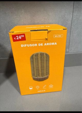 Humidificador estilo ratán con luz