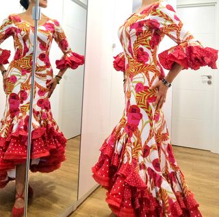 Traje de flamenca estampado con volantes XS-S