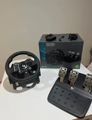 Logitech G923 + shifter + pedales