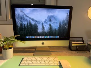 iMac 21.5 + Ratón y Teclado Inalámbricos