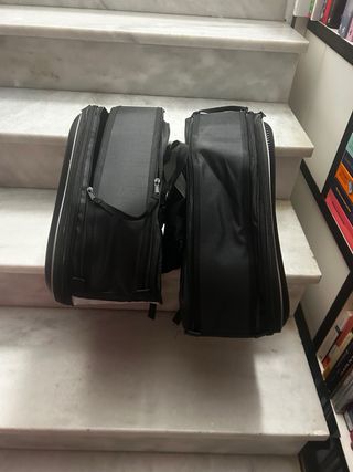 Alforjas para moto estilo carbono y soportes