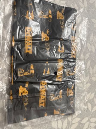 Gola De Pescoço DeWalt Preta