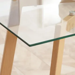 Mesa/escritorio de cristal y estructura de metal.