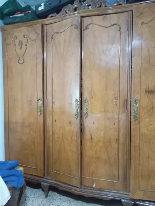 Armario antiguo de madera vintage - Negociable