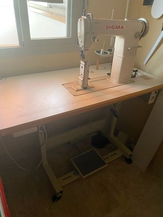 Máquina de coser industrial SIGMA  225 euros