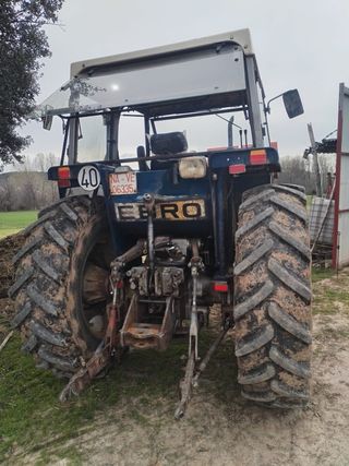 Tractor Ebro 94CV con pala