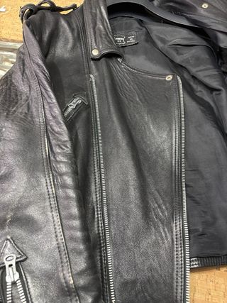 Chaqueta de Piel Negra estilo motero echa a mano