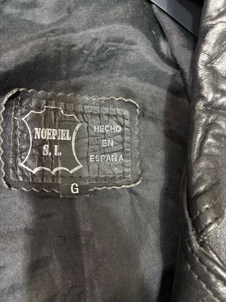 Chaqueta de Piel Negra estilo motero echa a mano