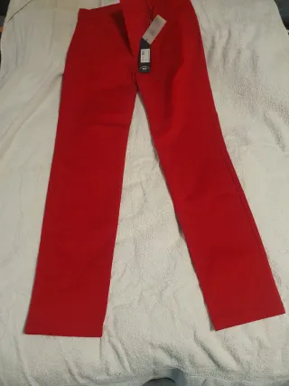 Pantalón Rojo Español talla 14