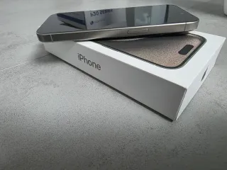 iPhone 15 Pro 256GB Gris