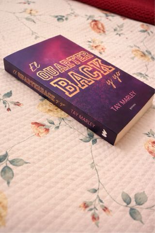 El quarterback y yo / The QB Bad Boy and Me (Sp...