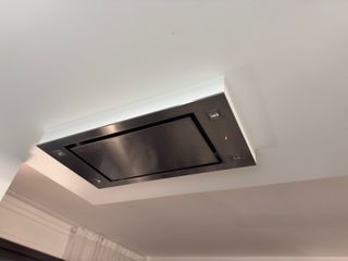 Campana techo Whirlpool 6th Sense con mando