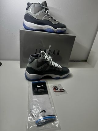 Air Jordan 11 Gris