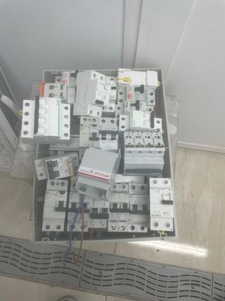 Interruptores automáticos y magnetotérmicos