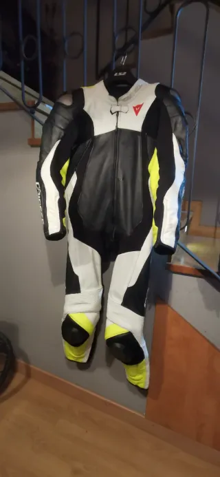 Mono Dainese Assen Talla 50