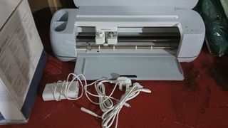 Cricut Maker 3 - NUOVO SOLO PROVATO O POCO USO