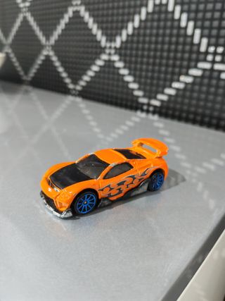 Hot Wheels MS-T Suzuka Naranja