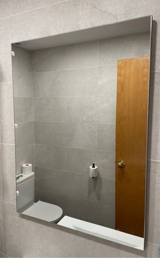 Mueble de baño y espejo