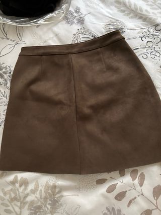 Falda marrón con cremallera