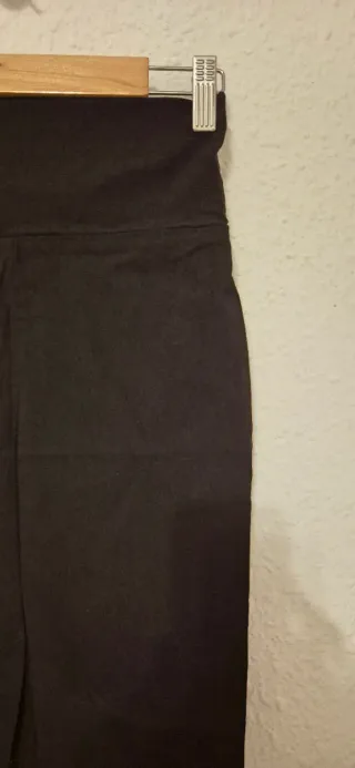 Falda ajustada negra