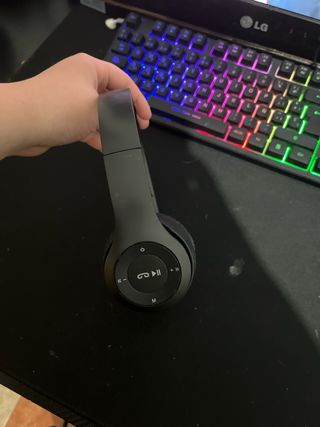 Cascos negros diadema Precio negociable