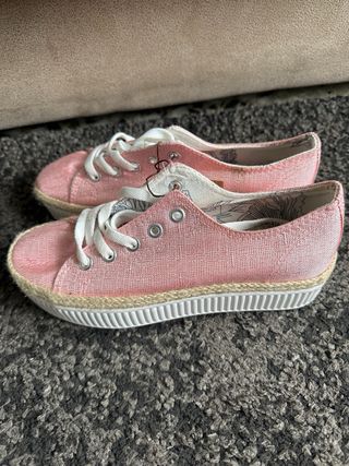 Zapatillas rosas con plataforma talla 36
