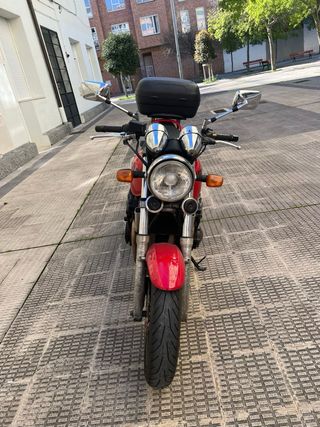Suzuki GSX 750 Roja